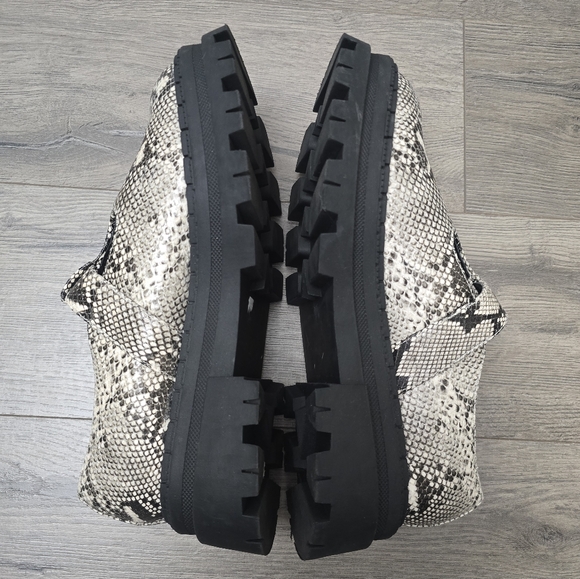 Steve Madden Maryjane Kamlee Lug  Platform Snake Print Chunky Loafers Size 8.5 - Picture 9 of 11